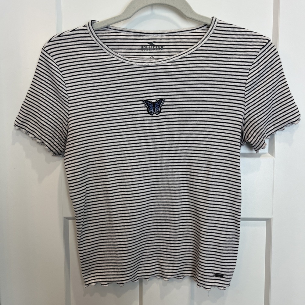 Hollister Shirt Size XS Short Sleeve Striped Stretch Pullover Butterfly Ruffle